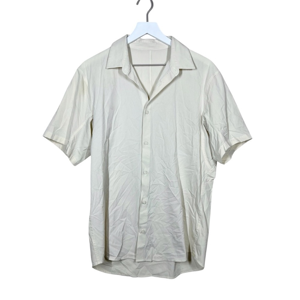 Lululemon Yellow Airing Easy Short Sleeve Vented Button Up Shirt Men's medium